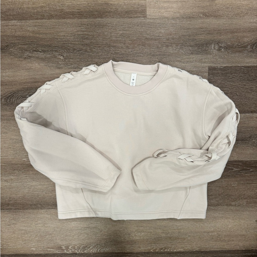 Lululemon sweatshirt
